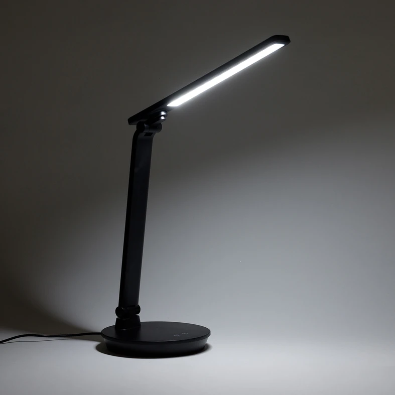 Stolná LED lampa s okrúhlou základňou čierna