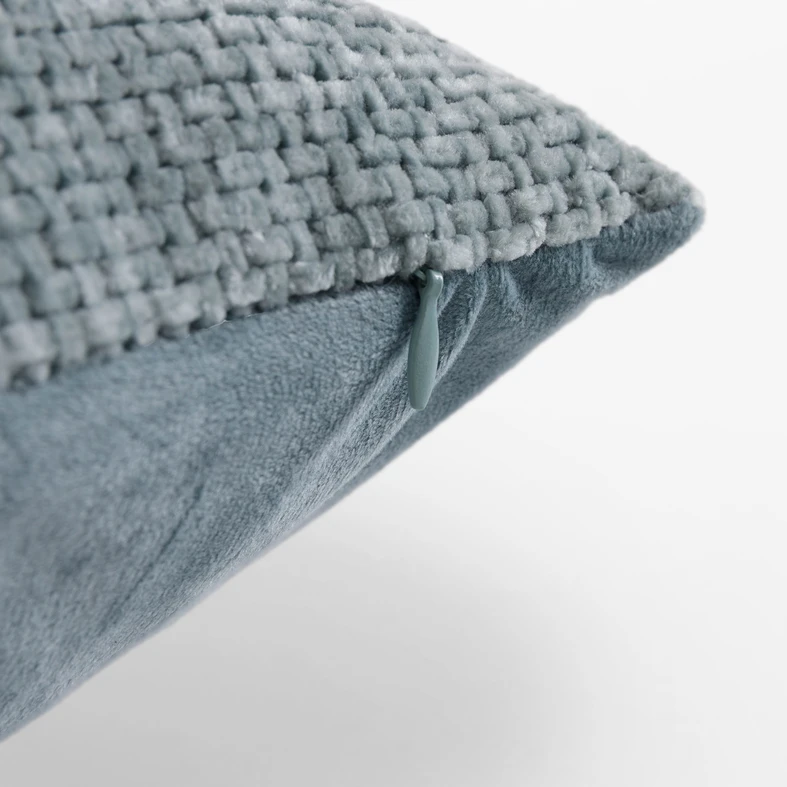 Miętowa poszewka na poduszkę