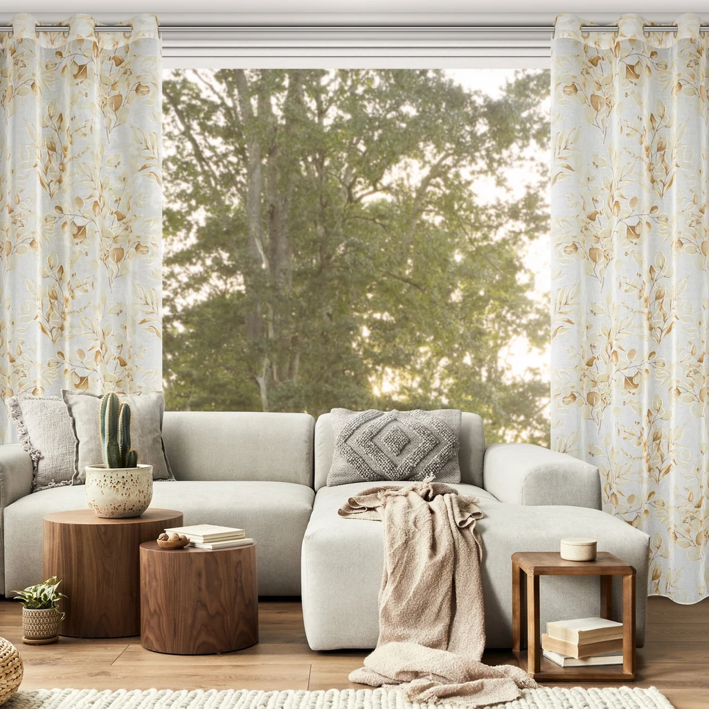 Beżowa zasłona na przelotkach ze złotym motywem liści