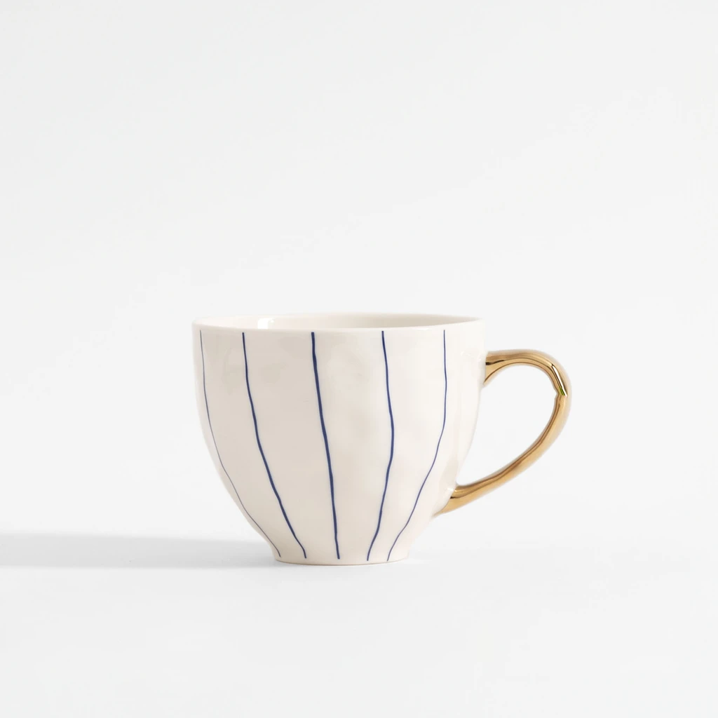 Porcelánový hrnček PRUHY 440 ml