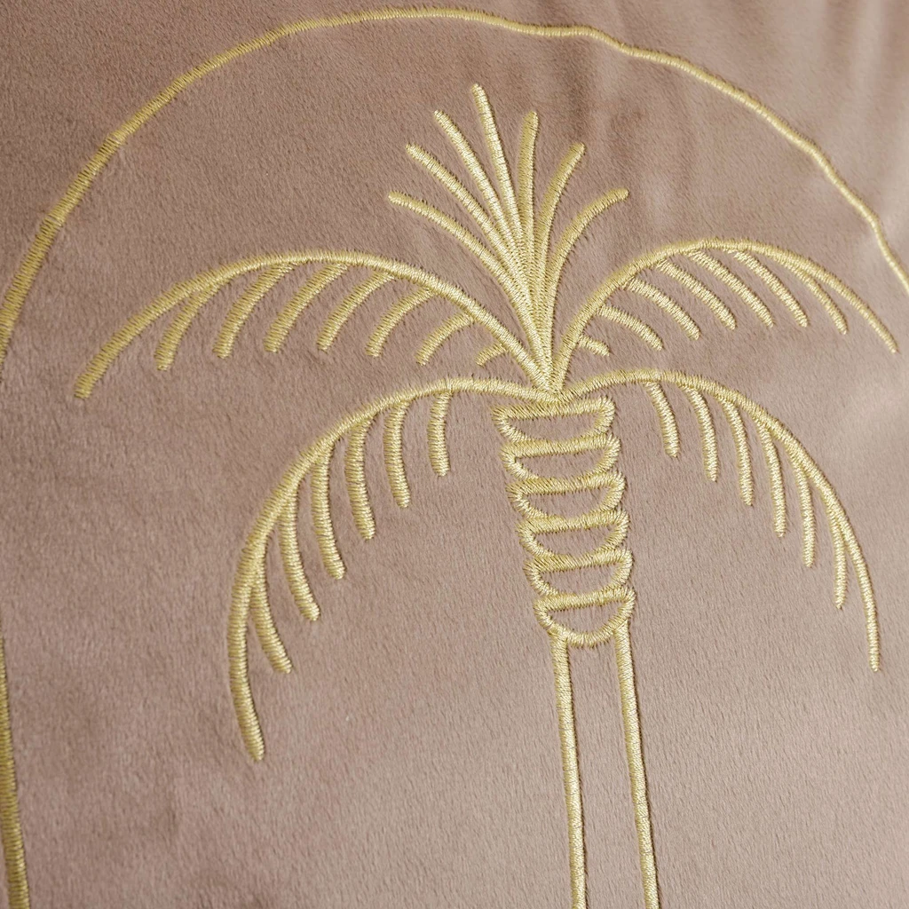 Ciemnobeżowa welurowa poszewka z motywem palmy