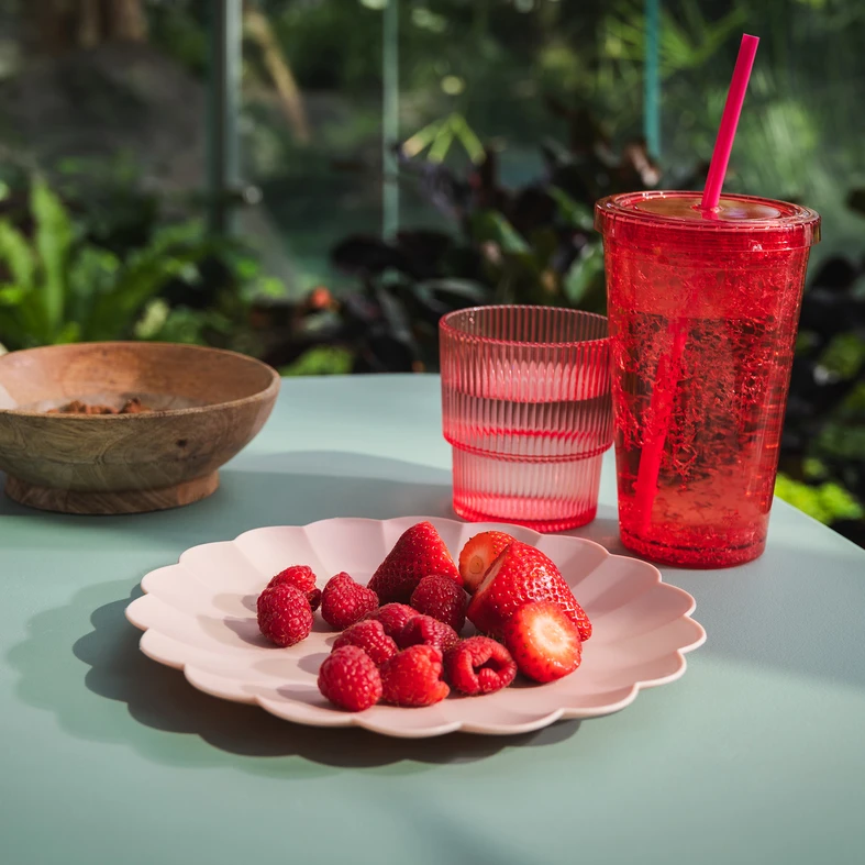 Kubek plastikowy ze słomką czerwony 500 ml