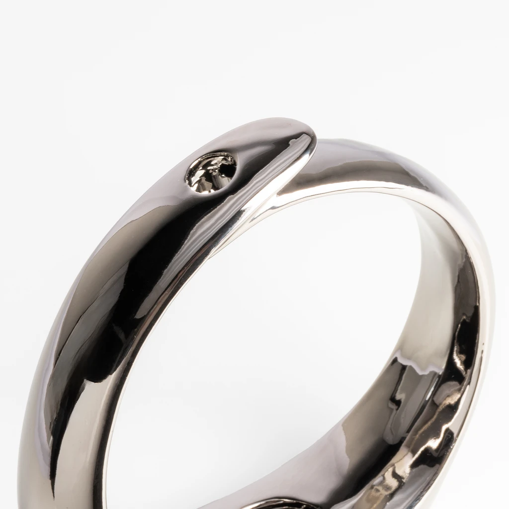 Moderná váza strieborná 20 cm