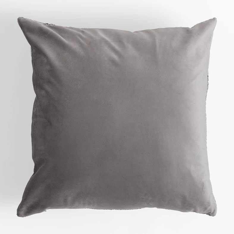Szara poszewka na poduszkę