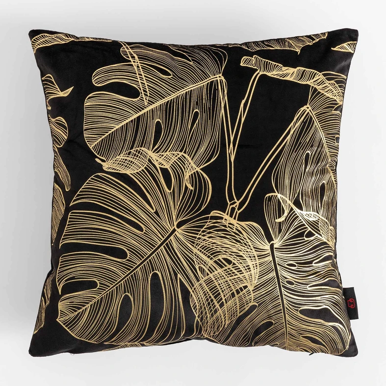Czarna welurowa poszewka ze złotym wzorem monstery