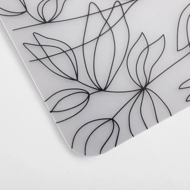 Prestieranie na stôls čiernym kvetinovým vzorom 43,5x28,5 cm