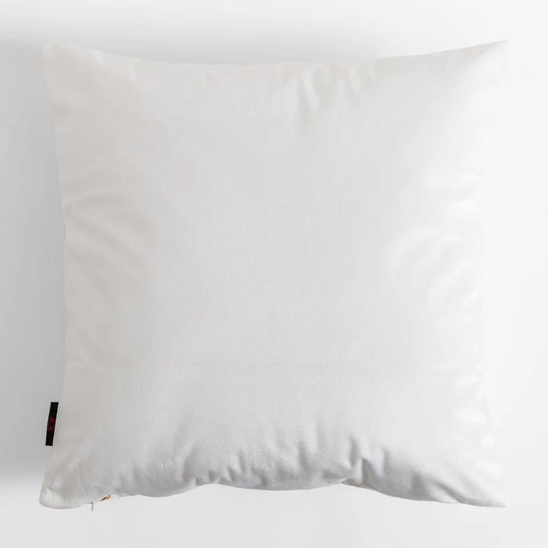 Biała poszewka welurowa z roślinnym, kwiatowym wzorem o złotym kolorze