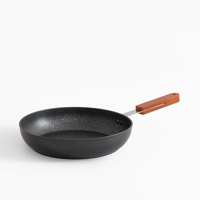 Aluminiowa patelnia na gaz i indukcję