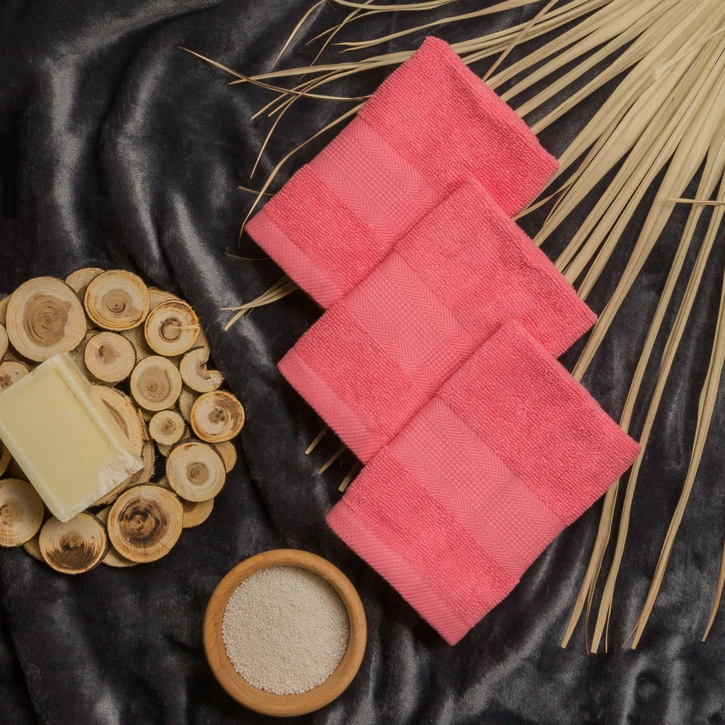 Sada 3 ružových bavlnených uterákov 30x30 cm