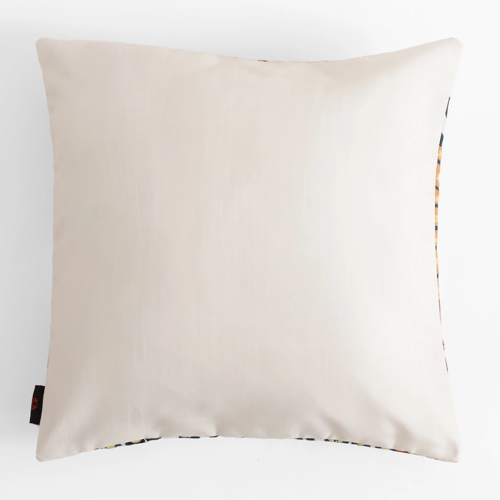 Biały tył poszewki welurowej