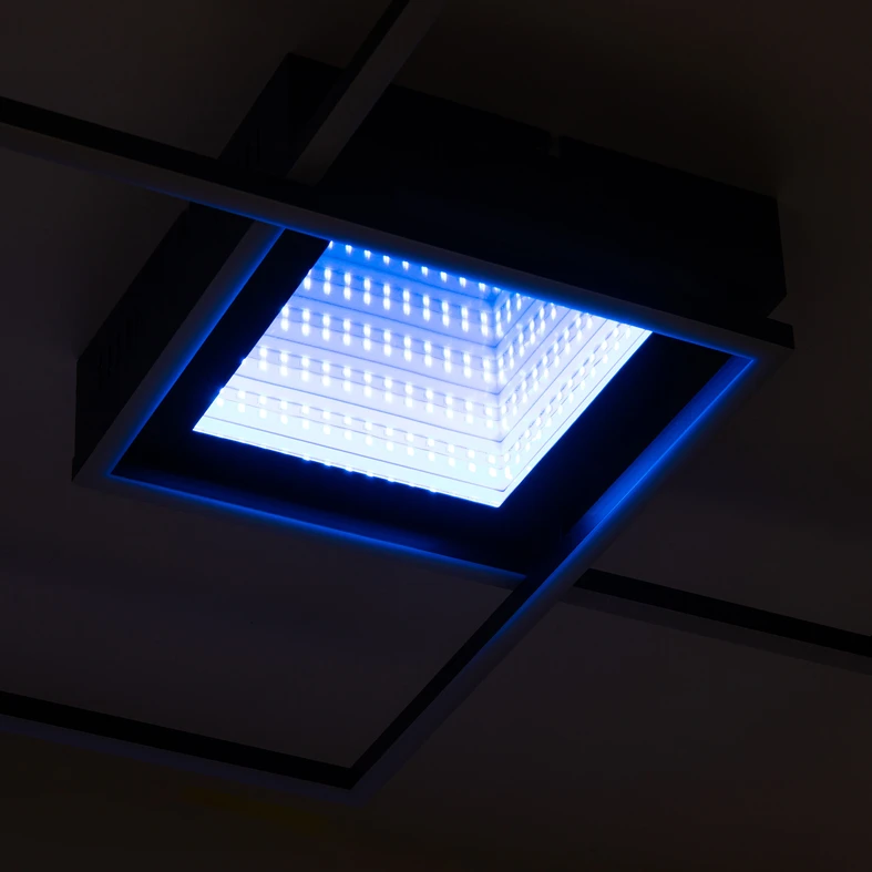 Stropné svietidlo LED RGB čierne LUMI s diaľkovým ovládačom