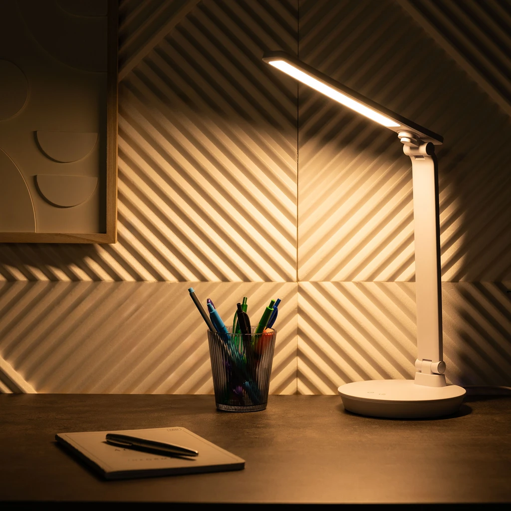 Lampa biurkowa LED okrągła podstawa biała