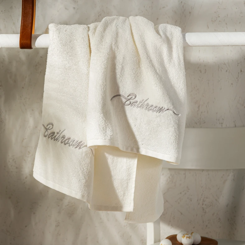 Bavlnený uterák FERRO biely 70x140 cm