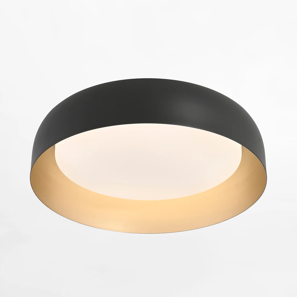 Zintegrowane z obudową oświetlenie LED ma moc 27,5W i strumień świetlny o wartości 1450 lumenów.