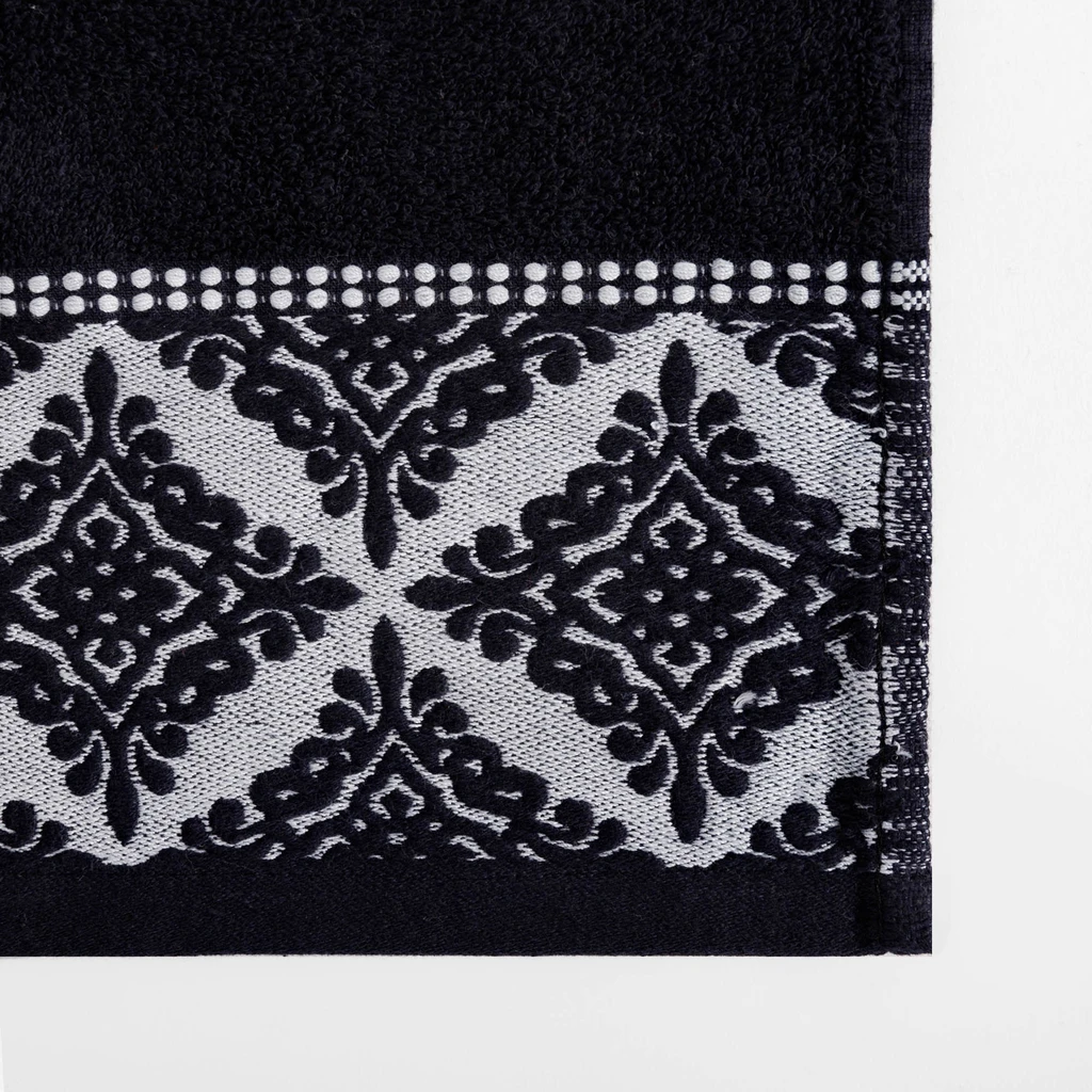 Bavlnený uterák čierno-biely AGADIR 50x90 cm