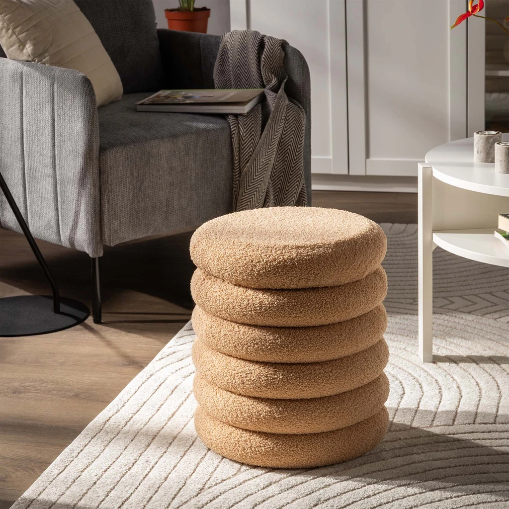 Svetlohnedá taburetka 38x42 cm