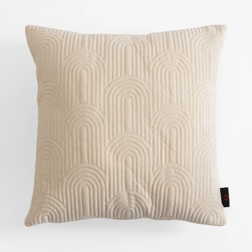 Geometrická velúrová obliečka na vankúš krémová JONES 45x45 cm