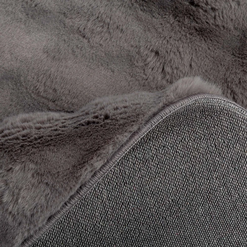 Moderný koberec MODESTO, sivý, 120 cm