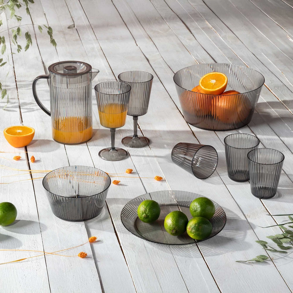 Plastový džbán na studené nápoje sivý 1,5 l