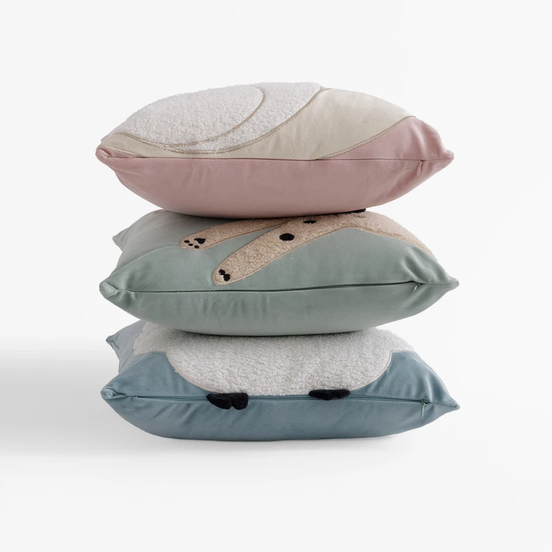 Poszewki dziecięce z motywem owieczki, pieska i ślimaka