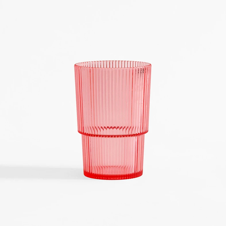 Plastikowy kubek na zimne napoje