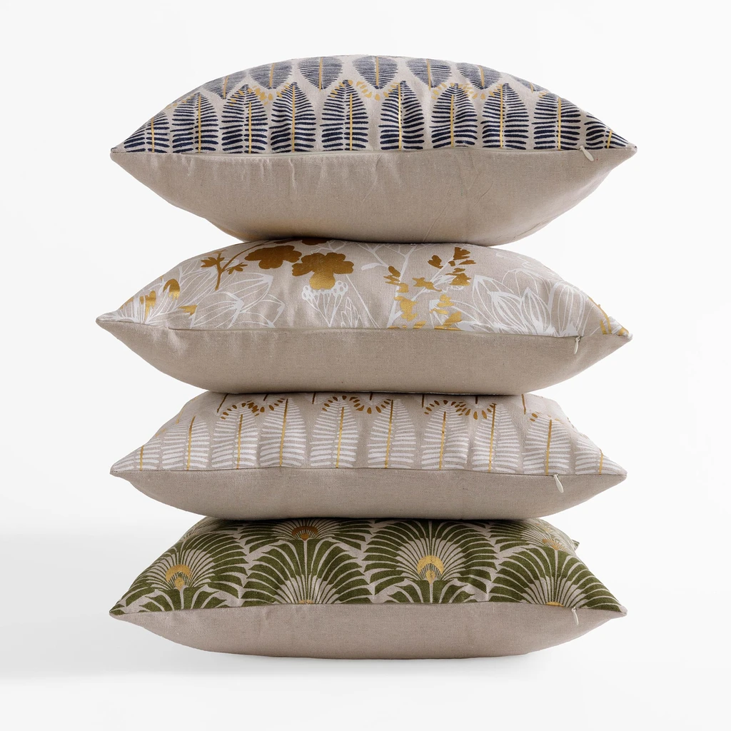 Ozdobne poszewki w kolorowe roślinne wzory