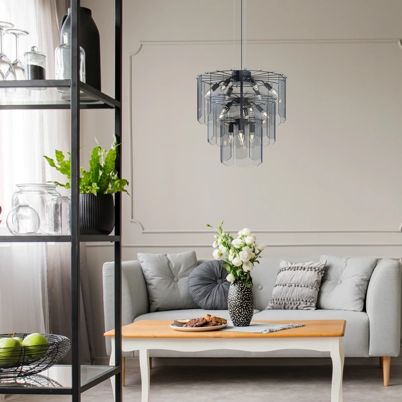 Lampa NIRA posiada oprawę dla 14 żarówek typu E14 o mocy maksymalnej 40W.