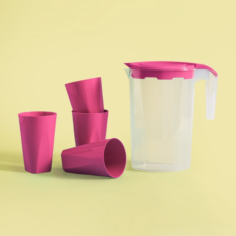 Plastový džbán so 4 pohármi ružový