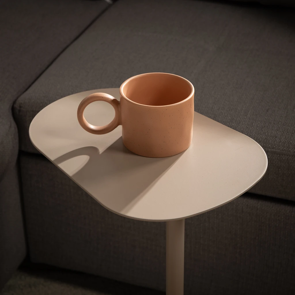 Pomocný stolík v béžovej farbe 35x53 cm