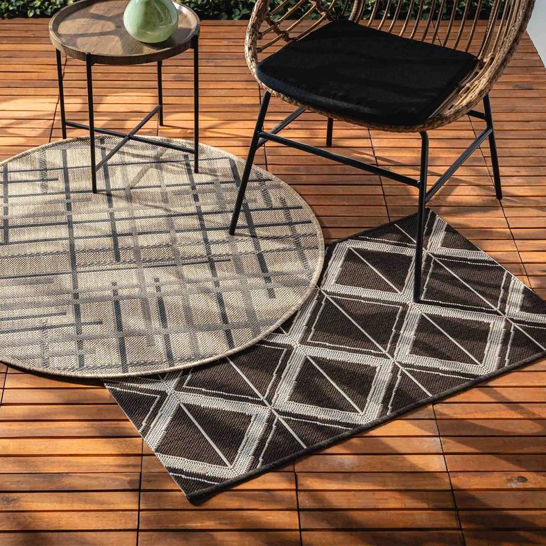 Tmavohnedý koberec s geometrickým vzorom JUTA 60x100 cm