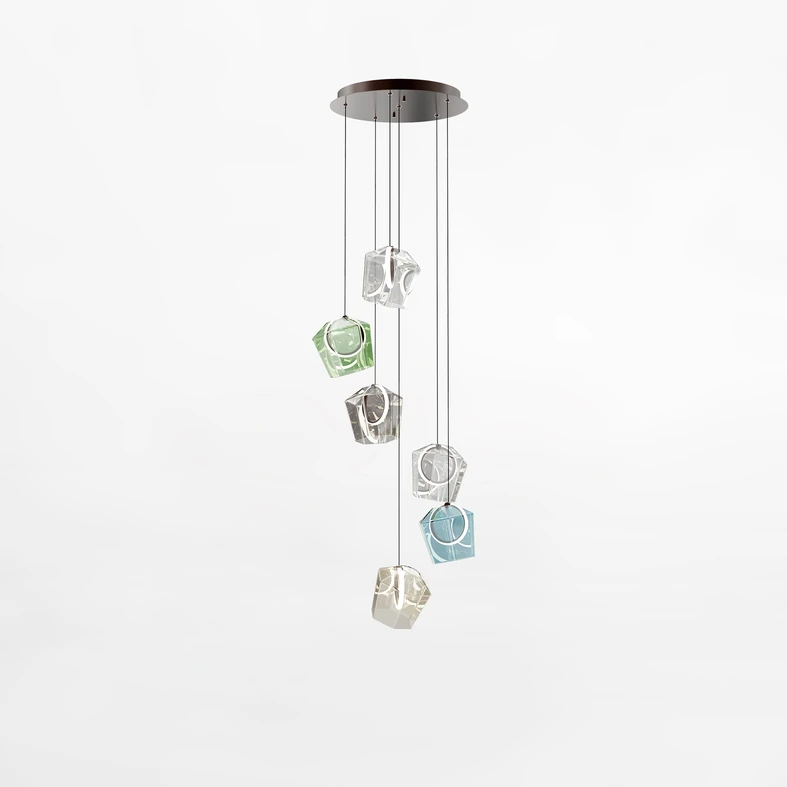 Lampa posiada wbudowany w oprawę LED o mocy 6x6W i łącznym strumieniu świetlnym 804 lumenów.