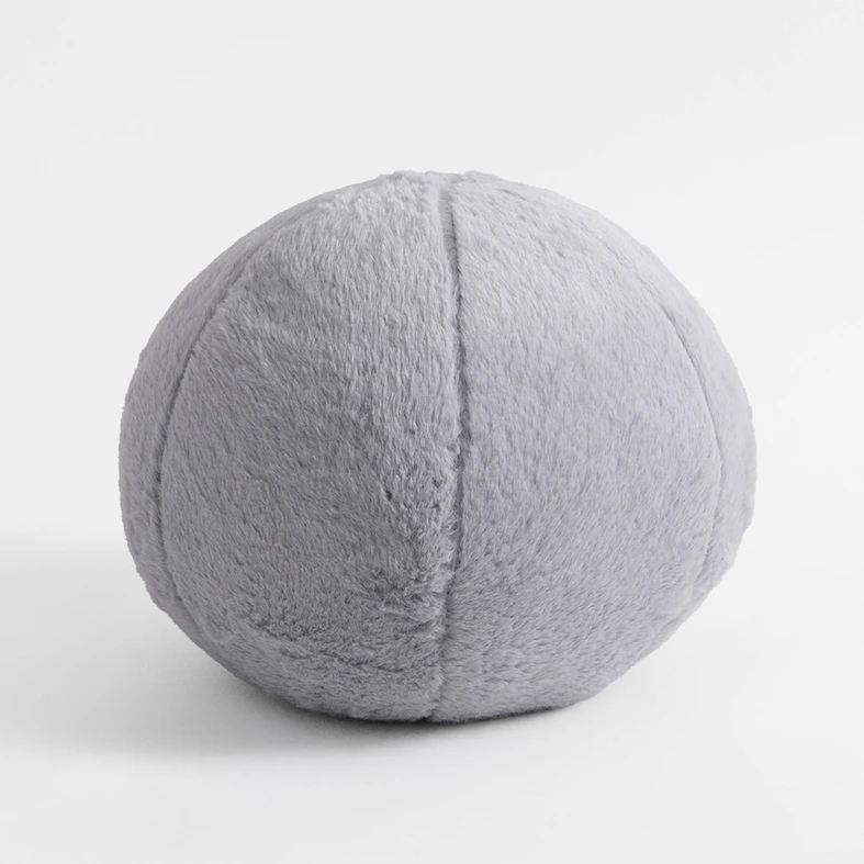 Jasnoszara poduszka dekoracyjna w kształcie kuli