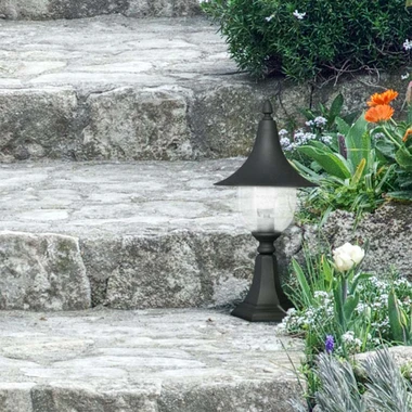 Vonkajšia stojacia lampa BOSTON nízka čierna