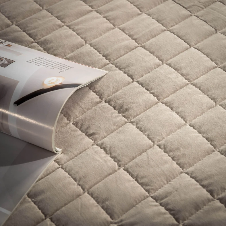 Prehoz na posteľ v béžovej farbe GISELLE 180x200 cm