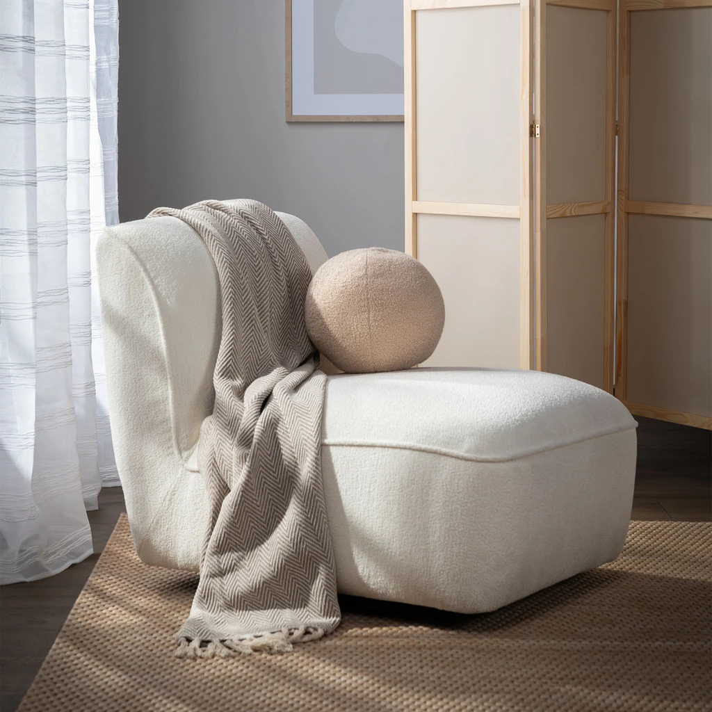 Dekoratívny vankúš béžový BALL 27 cm