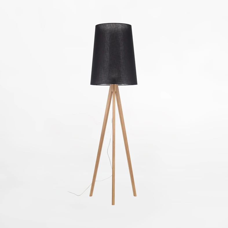 WALZ posiada oprawę dla pojedynczej żarówki LED E27 o mocy maksymalnej 15W.