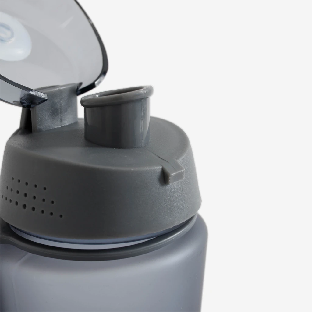 Kolorowy bidon z tworzywa