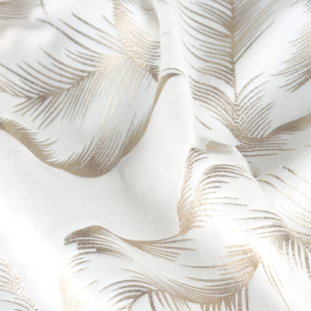 Biała zasłona w liście 