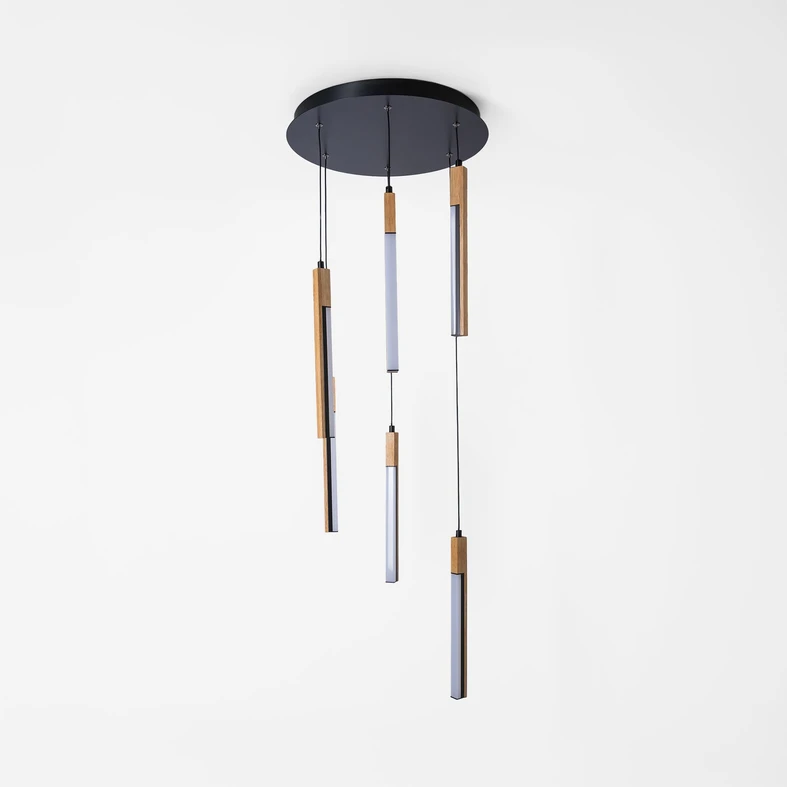 Lampa wisząca ELIOT to oświetlenie do wnętrz przestronnych nowoczesnych z lekką, futurystyczną nutą.