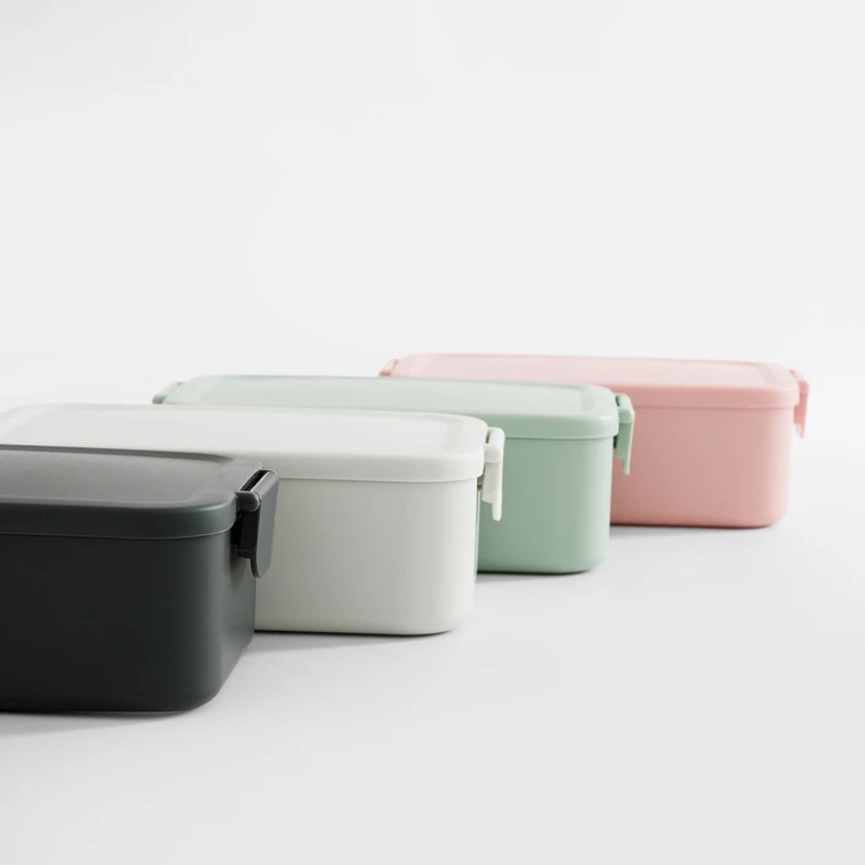 Kolorowe pudełka na lunch plastikowe