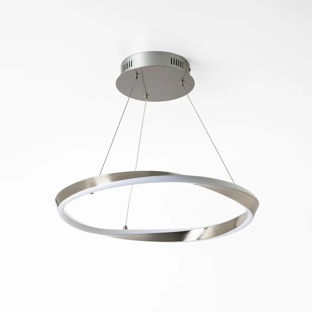 GIRONA to model lampy wiszącej o pierścieniowej budowie, która podkreśli minimalistyczny styl Twojego salonu.