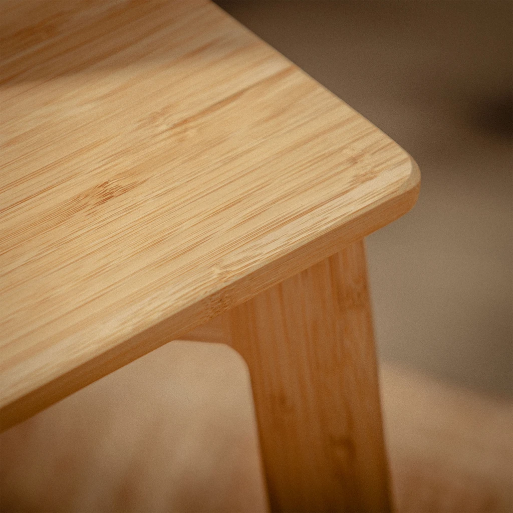 Drevená taburetka PELOTA