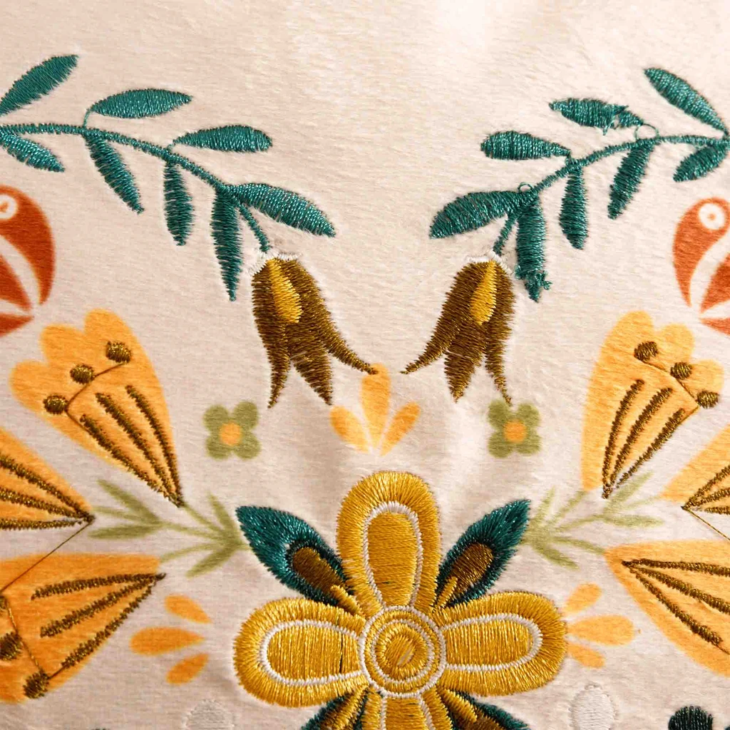 Dekoračná obliečka vyšívaná krémová FOLKY 45x45 cm