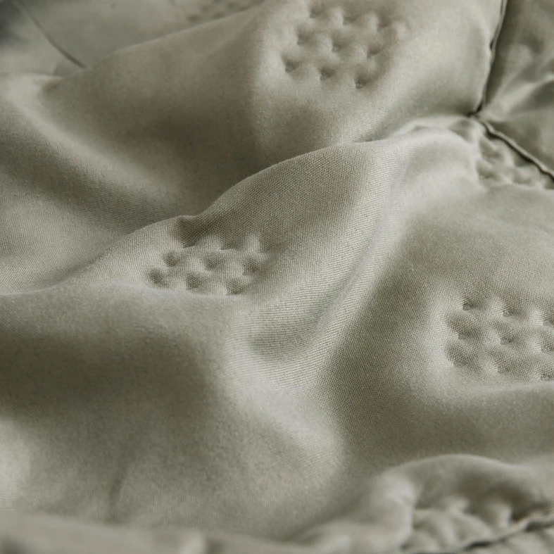 Oliwkowa narzuta na łóżko