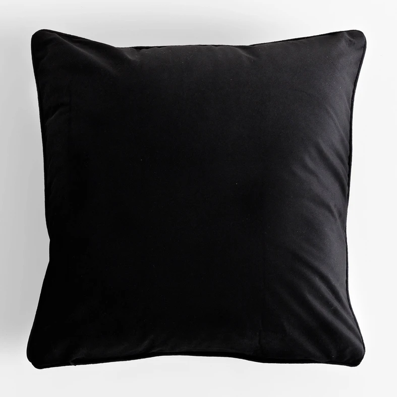 Welurowa poszewka czarna w kwiaty