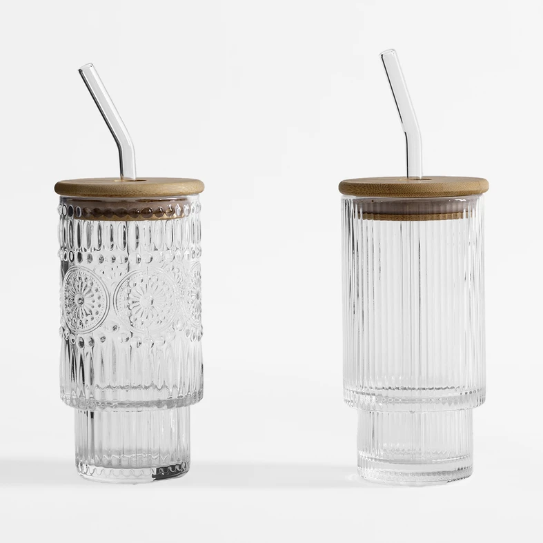 Drážkovaný pohár s bambusovým viečkom a slamkou 320 ml