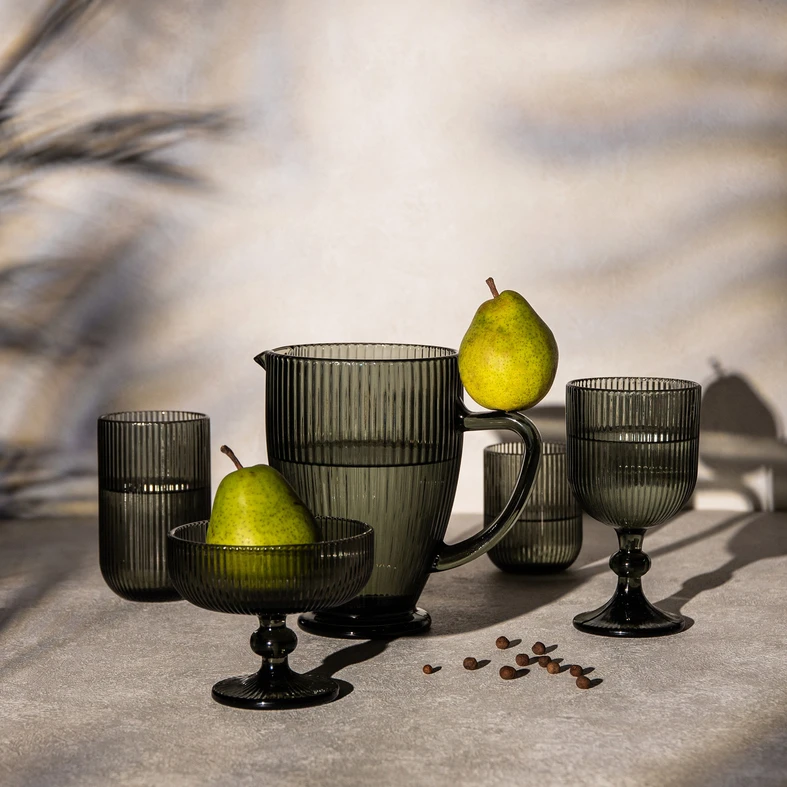 Sivý pohár vrúbkované sklo 330 ml