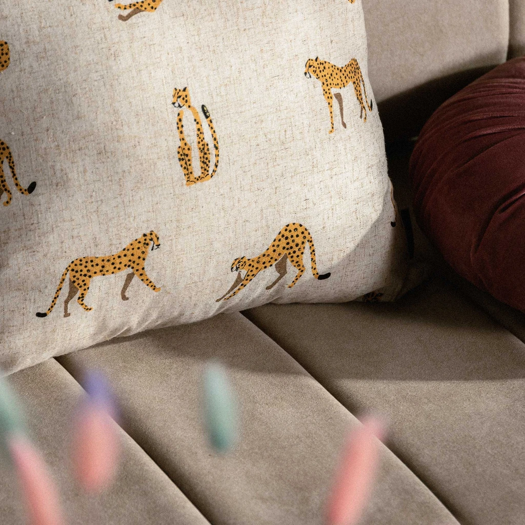 Béžový dekoračná obliečka na vankúš s gepardom SUMMY 45x45 cm