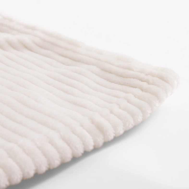 Koc kremowy RENEE 130x160 cm z poliestru.