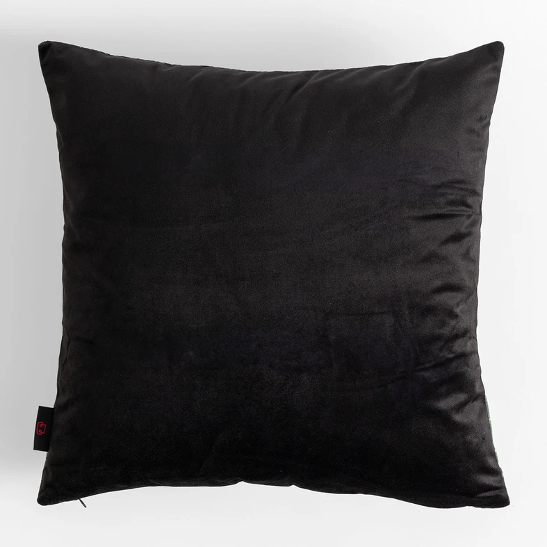 Welurowa czarna poszewka w egzotyczne ptaki